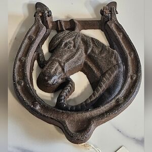 Rustic Brown Cast Iron Horse Head Horseshoe Decor